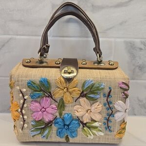 Vintage 50s 60s Raffia Floral Pinup Hand bag Boho Artsy Purse